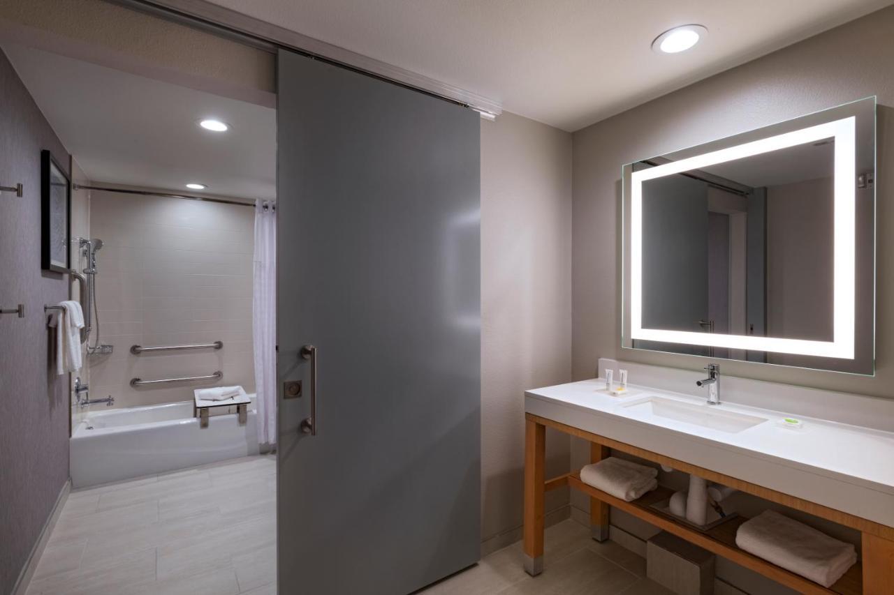 ไฮแอท เพลส ออสติน เลค ทราวิส/โฟร์ พอยต์ Hotel ภายนอก รูปภาพ